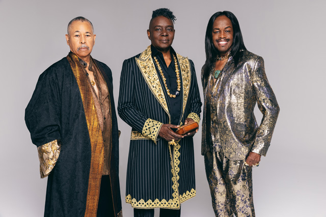 EARTH, WIND & FIRE